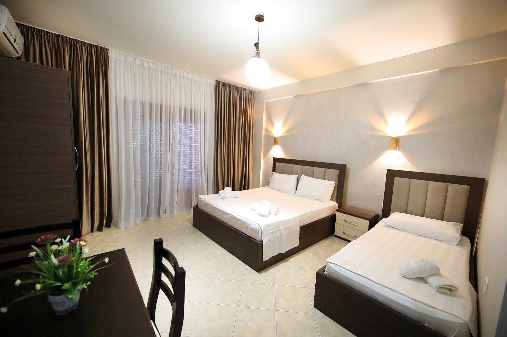 Hotel Erjuma Vlore Exterior photo